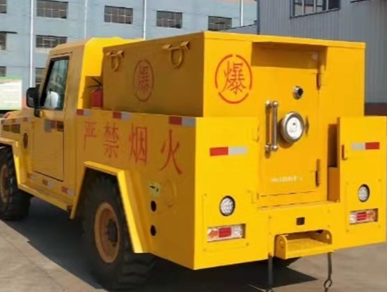 伽师凯龙爆破器材运输车：保障爆破任务的安全运行